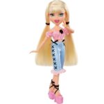 Bratz Goin' Out! Doll - Cloe - 1 Collectible Fashion Doll with Accessories - Image 3