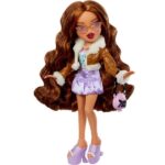 Bratz Goin' Out! Doll - Yasmin - 1 Collectible Fashion Doll with Accessories - Image 2