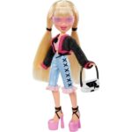 Bratz Goin' Out! Doll - Cloe - 1 Collectible Fashion Doll with Accessories - Image 5
